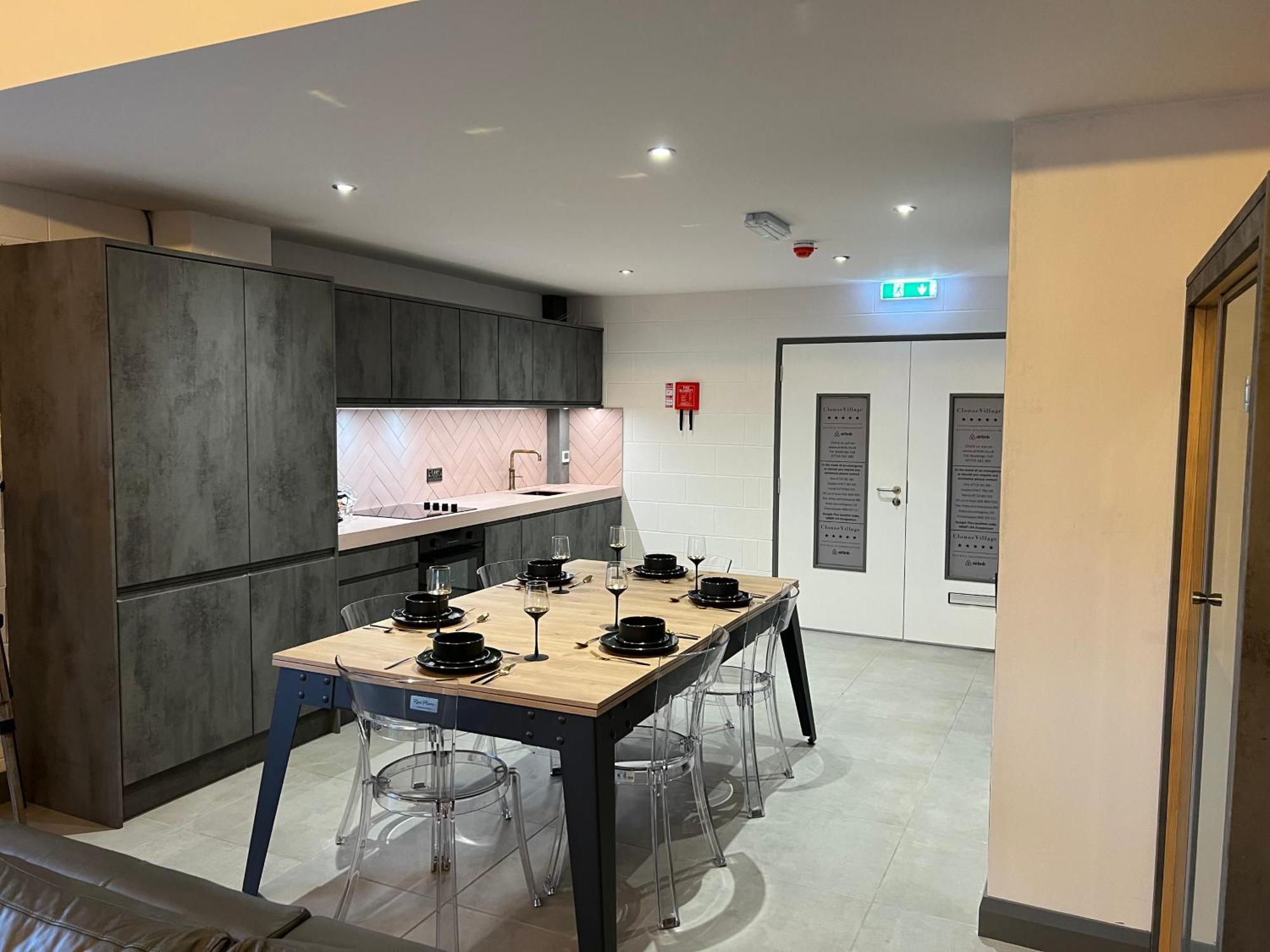 Luxury Hot Tub Jacuzzi & Sauna Apartment With Pool Table In Mid Ulster Coalisland Exterior photo