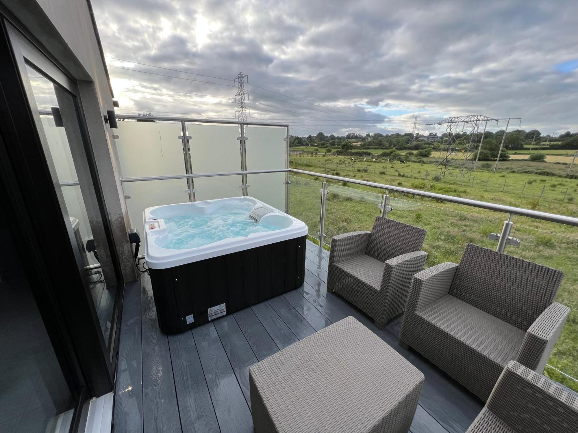 Luxury Hot Tub Jacuzzi & Sauna Apartment With Pool Table In Mid Ulster Coalisland Exterior photo